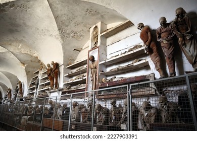 91 Images et Photos de Les catacombes capucins palerme Libres de Droits |  Shutterstock